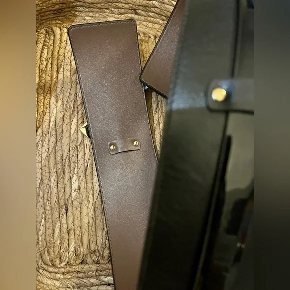 Stylish etcetera Black Leather Belt with Gold Buckle